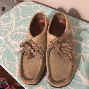 Women’s wallabees (Clark’s)